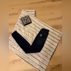 American Eagle Outfitters Dark Blue Distressed Skinny Jeans